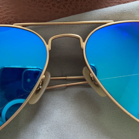 Ray-Ban Sunglasses - Picture 10 of 11